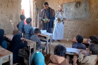 تفقد أنشطة الدورات الصيفية في مديرية مجزر بمأرب